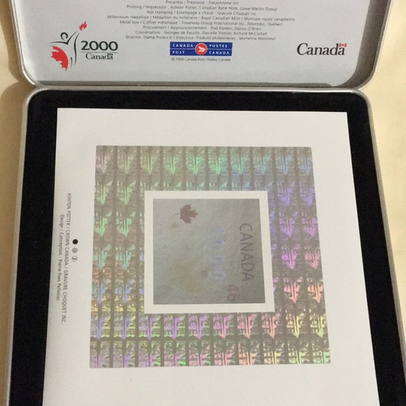 UN Blue Ribbon Peace Stamp And Coin Set - Picture 4 of 8